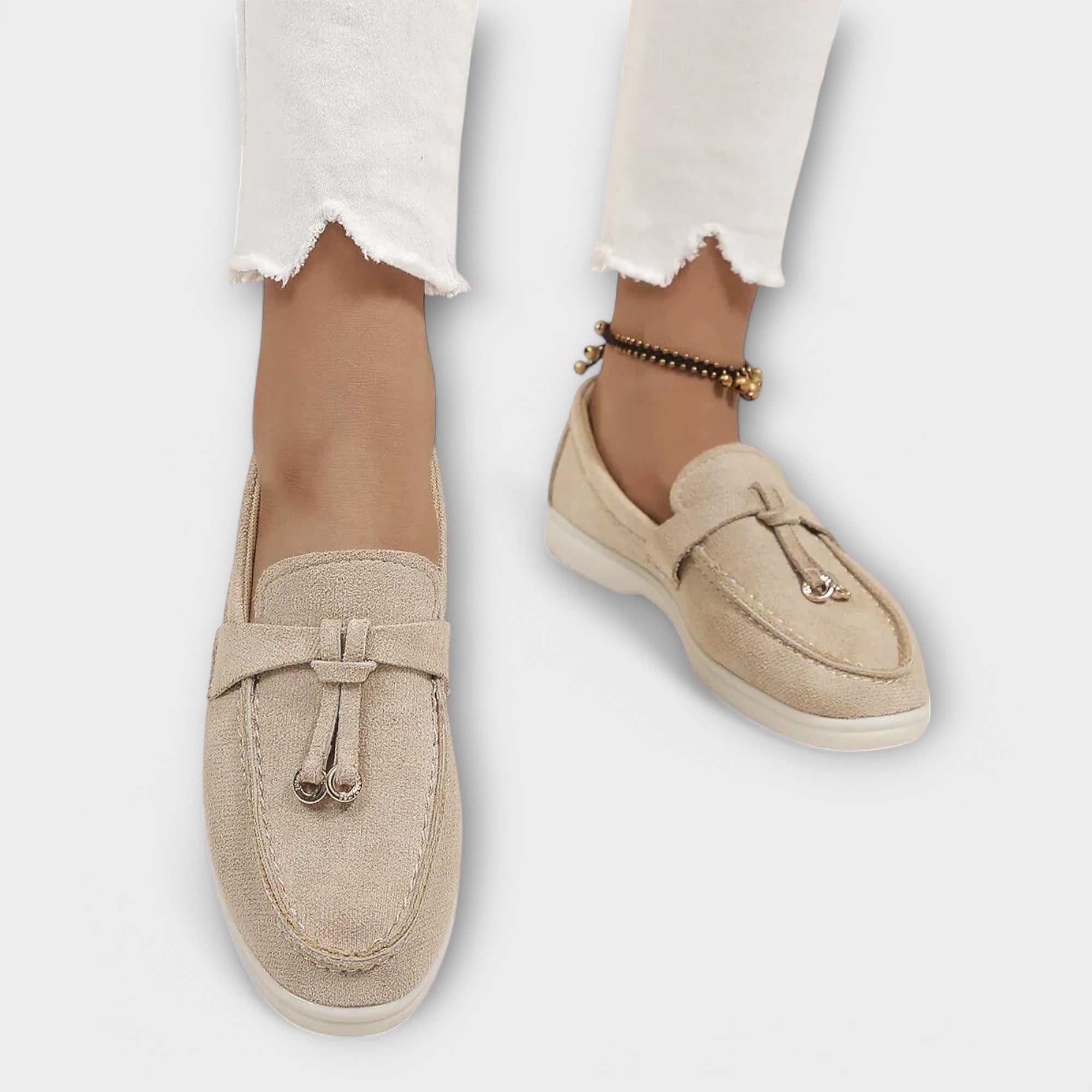 Beige dámské mokasíny s dekorativní šňůrkou